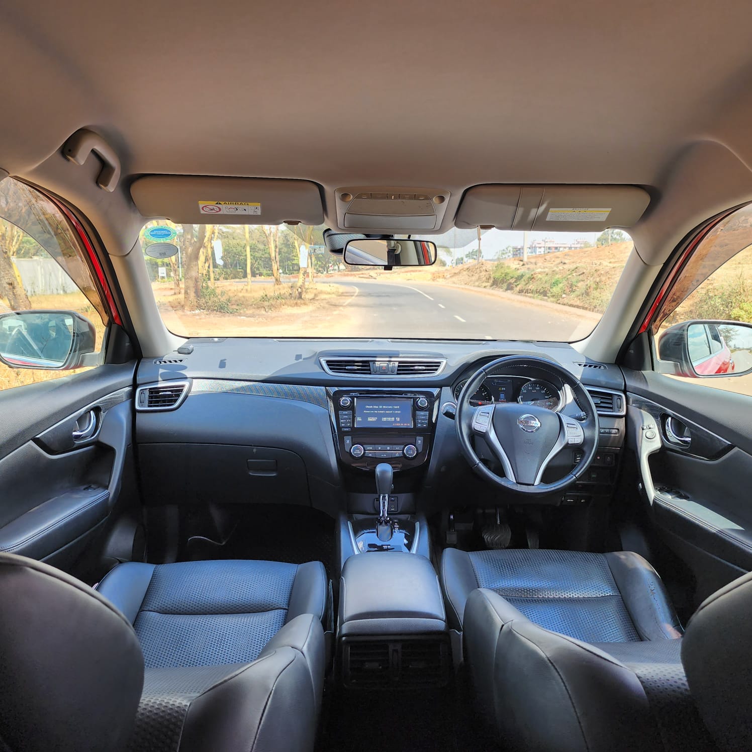 NISSAN XTRAIL (RED)